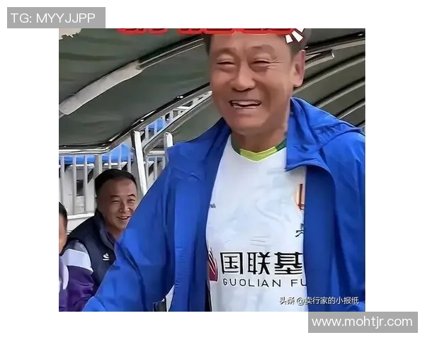 高峰：从草根到绿茵场传奇，解析他如何成为中国足球的标杆人物