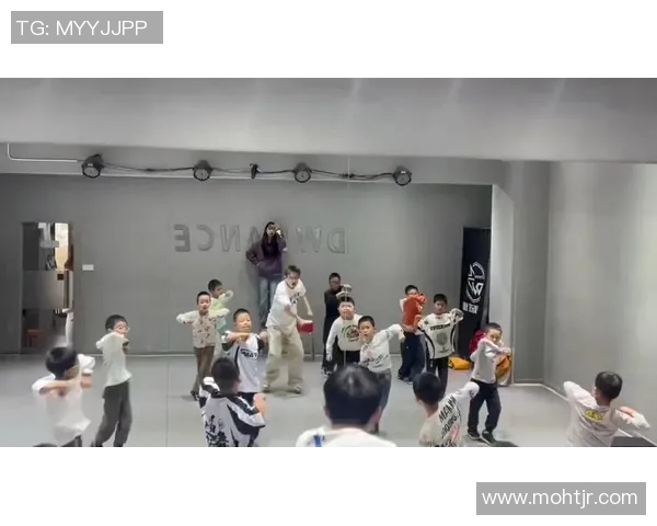 广州街舞队的整体压制体系与街舞战术的深度解析与实践探讨